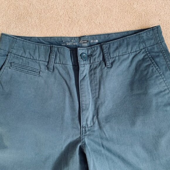 Old Navy Straight Broken-In Khakis 32W x 36L - Picture 7 of 8